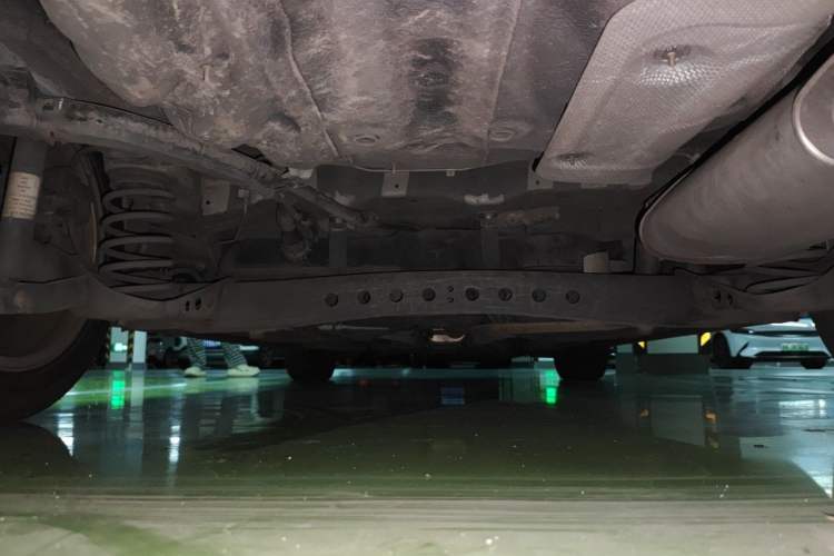 Used Roewe i5 2019 1.5L Automatic 4G Connected Langyue Edition Chassis Rear