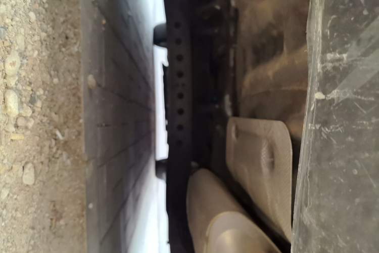 Used Roewe i5 2019 1.5L Manual 4G Connected Langyue Edition Chassis Rear