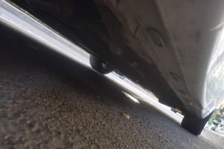 Used Roewe i5 2019 1.5L Automatic 4G Connected Langhao Edition Chassis Rear Right