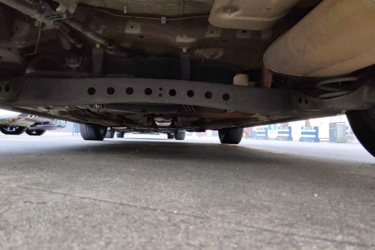 Used Roewe i5 2019 1.5L Automatic 4G Connected Langhao Edition Chassis Rear