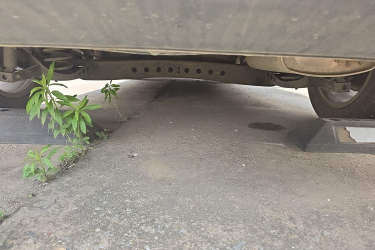 Used Roewe i5 2019 1.5L Automatic 4G Connected Linghao Edition Chassis Rear