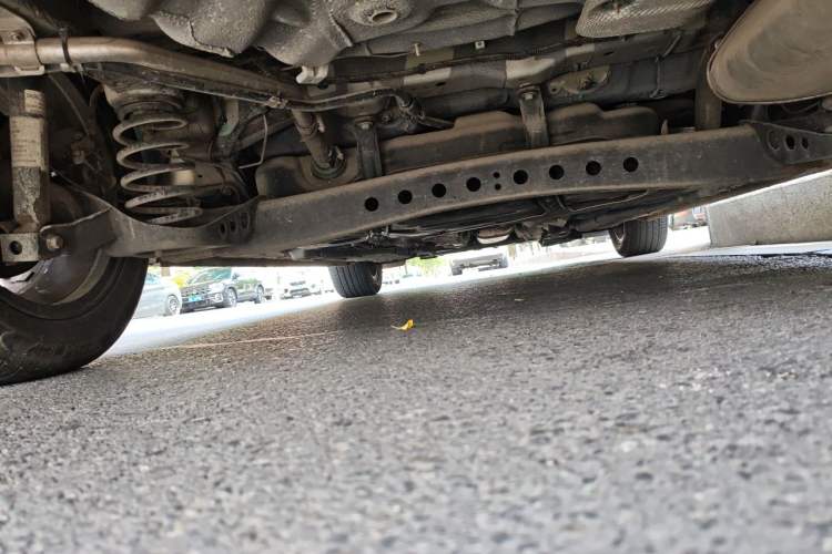 Used Roewe i5 2019 1.5L Manual 4G Connect Leehao Flagship Edition Chassis Rear