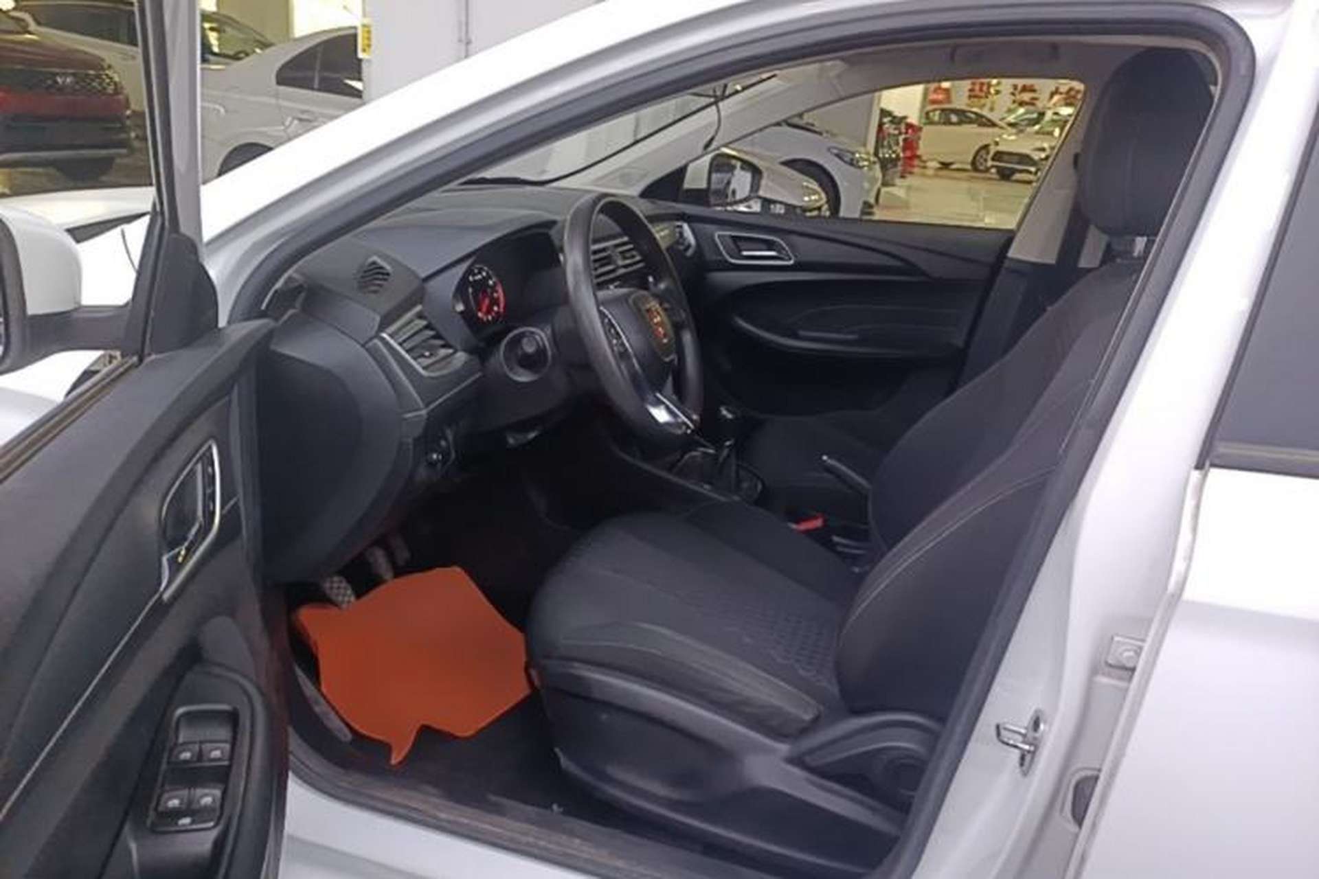 Used Roewe i5 2019 1.5L Manual 4G Connected Langyue Edition Driver Seat