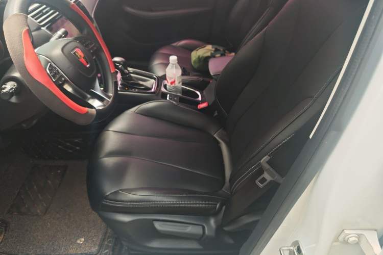 Used Roewe i5 2019 1.5L Automatic 4G Connected Langyue Edition Driver Seat