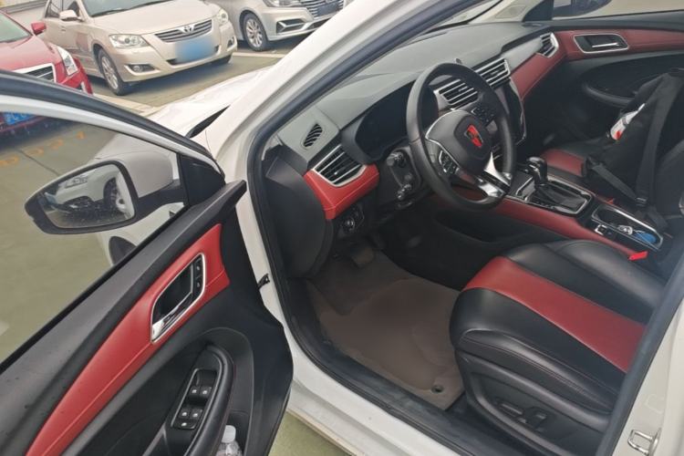 Used Roewe i5 2019 20T Automatic SmartConnect Luxury Prestige Edition Driver Seat