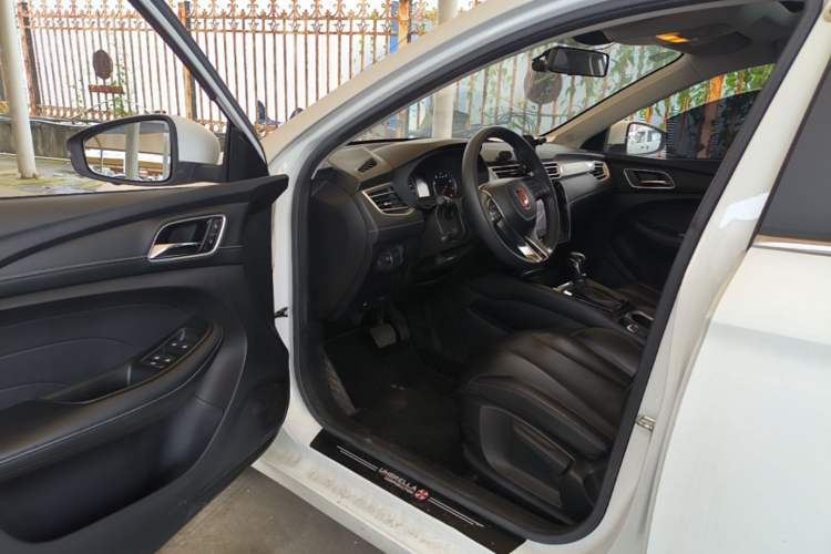Used Roewe i5 2019 1.5L Automatic 4G Connected Langhao Edition Driver Seat