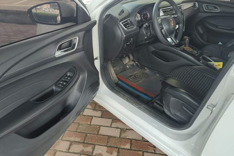 Used Roewe i5 2019 1.5L Automatic 4G Connected Langhao Edition Driver Seat