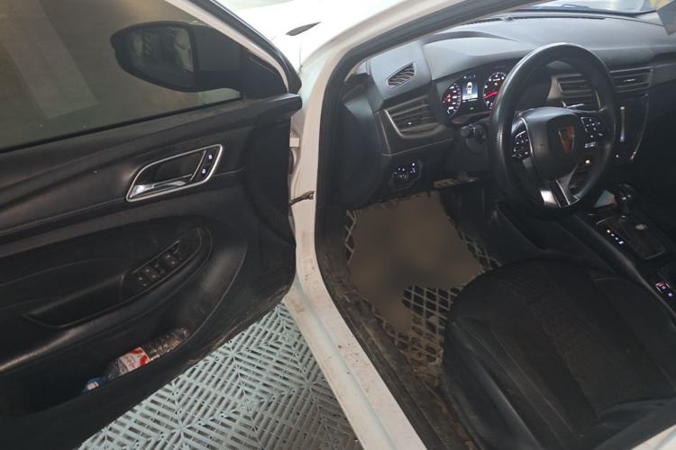 Used Roewe i5 2019 1.5L Automatic 4G Connected Langyue Edition Driver Seat
