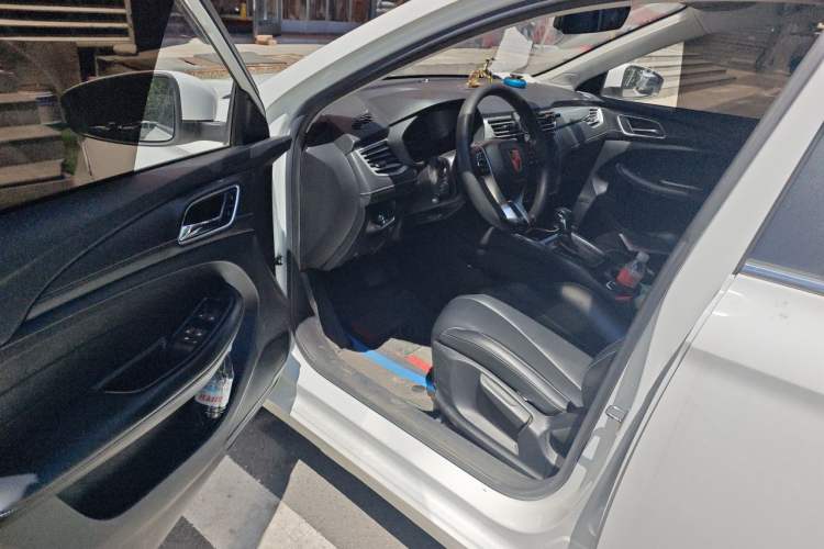 Used Roewe i5 2019 20T Automatic 4G Connected Supercharged Flagship Edition Driver Seat