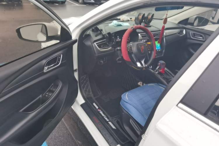 Used Roewe i5 2019 1.5L Automatic 4G Connected Langhao Edition Driver Seat