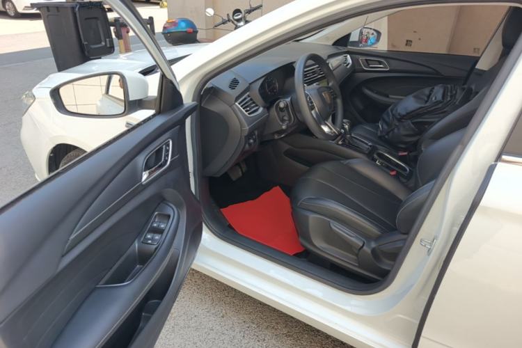 Used Roewe i5 2019 1.5L Automatic 4G Connected Langhao Edition Driver Seat
