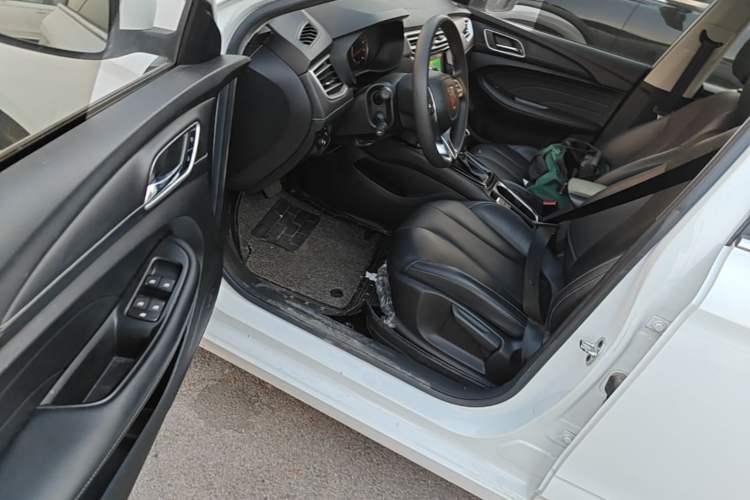 Used Roewe i5 2019 1.5L Automatic 4G Connected Langhao Edition Driver Seat