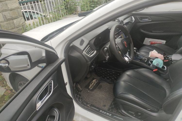Used Roewe i5 2019 20T Automatic Intelligent Connectivity Super-Power Supreme Edition Driver Seat
