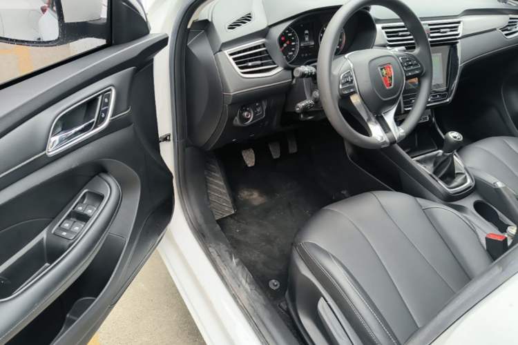 Used Roewe i5 2019 1.5L Manual 4G Connect Leehao Flagship Edition Driver Seat
