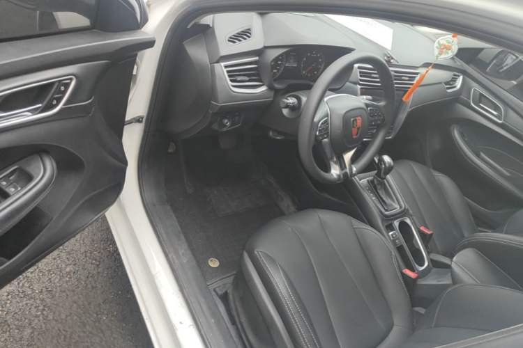 Used Roewe i5 2019 1.5L Automatic 4G Connected Langyue Edition Driver Seat