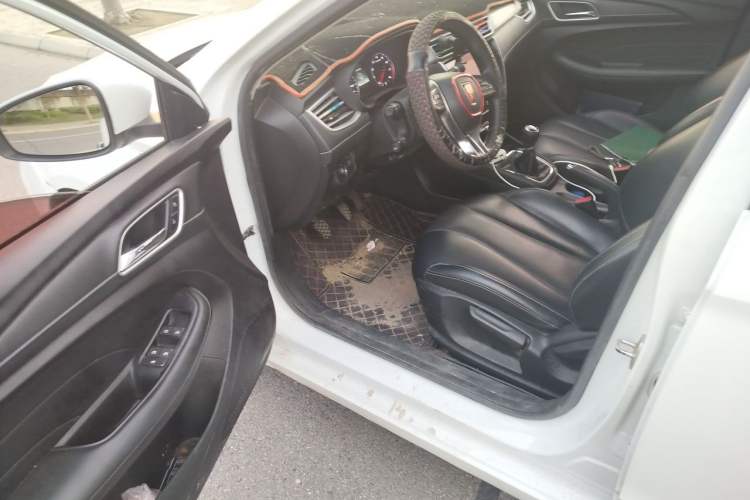 Used Roewe i5 2019 1.5L Manual 4G Connectable Langhao Edition Driver Seat