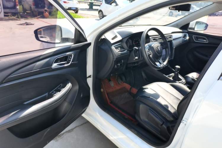 Used Roewe i5 2019 1.5L Manual 4G Connect Leehao Flagship Edition Driver Seat