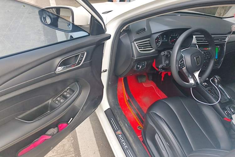 Used Roewe i5 2019 1.5L Automatic 4G Connected Langhao Edition Driver Seat