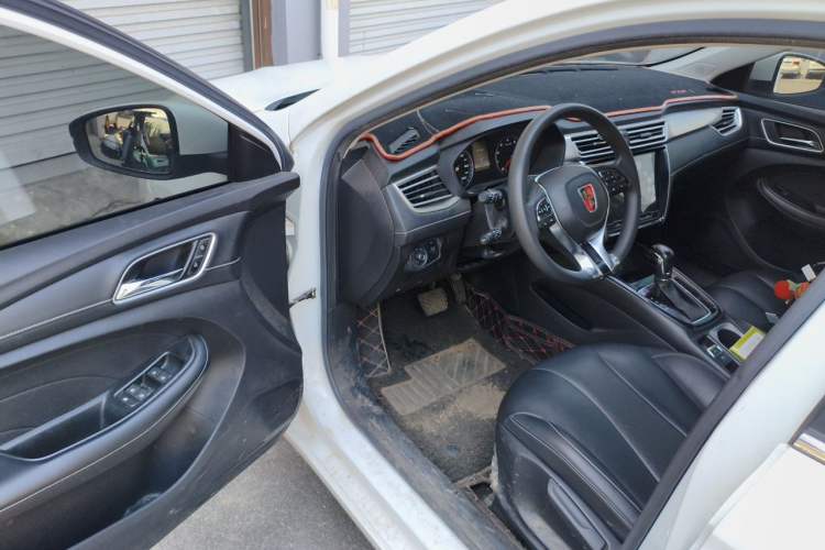 Used Roewe i5 2019 1.5L Automatic 4G Connected Langhao Edition Driver Seat
