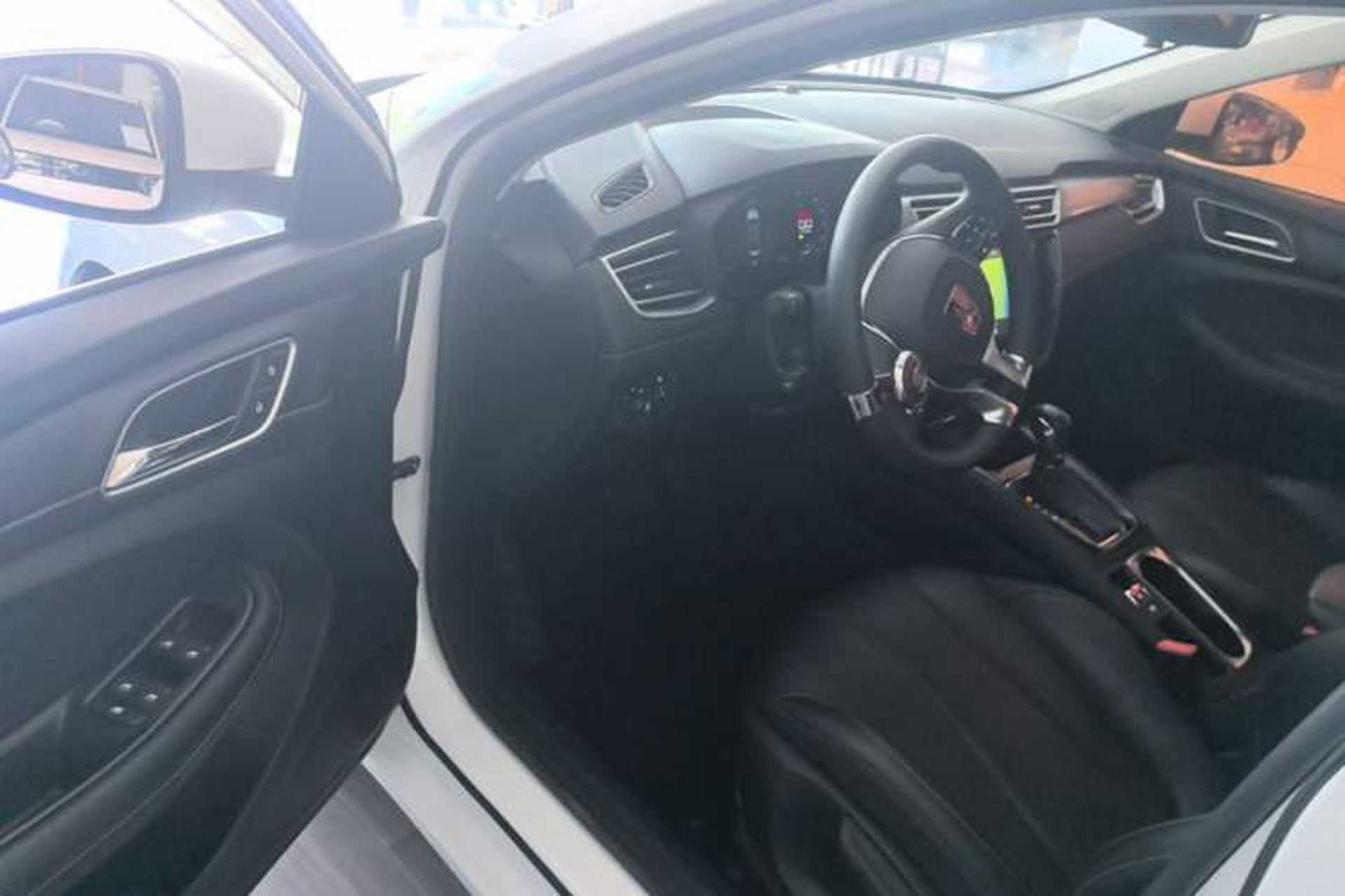 Used Roewe i5 2019 20T Automatic 4G Connected Supercharged Flagship Edition Driver Seat