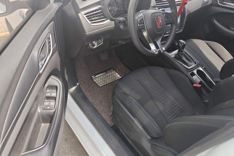 Used Roewe i5 2019 1.5L Automatic 4G Connected Langyue Edition Driver Seat