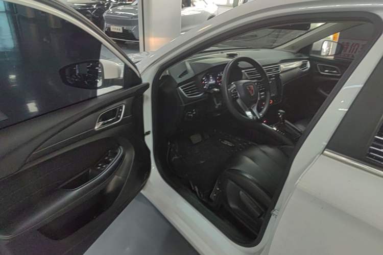 Used Roewe i5 2019 1.5L Automatic 4G Connected Langhao Edition Driver Seat