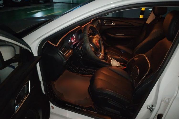 Used Roewe i5 2019 1.5L Manual 4G Connectable Langhao Edition Driver Seat