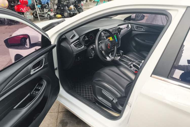 Used Roewe i5 2019 1.5L Automatic 4G Connected Langhao Edition Driver Seat