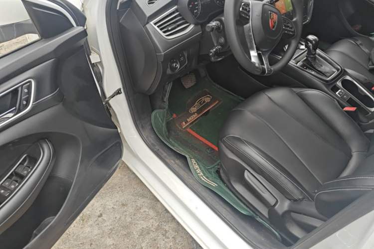 Used Roewe i5 2019 1.5L Automatic 4G Connected Langhao Edition Driver Seat
