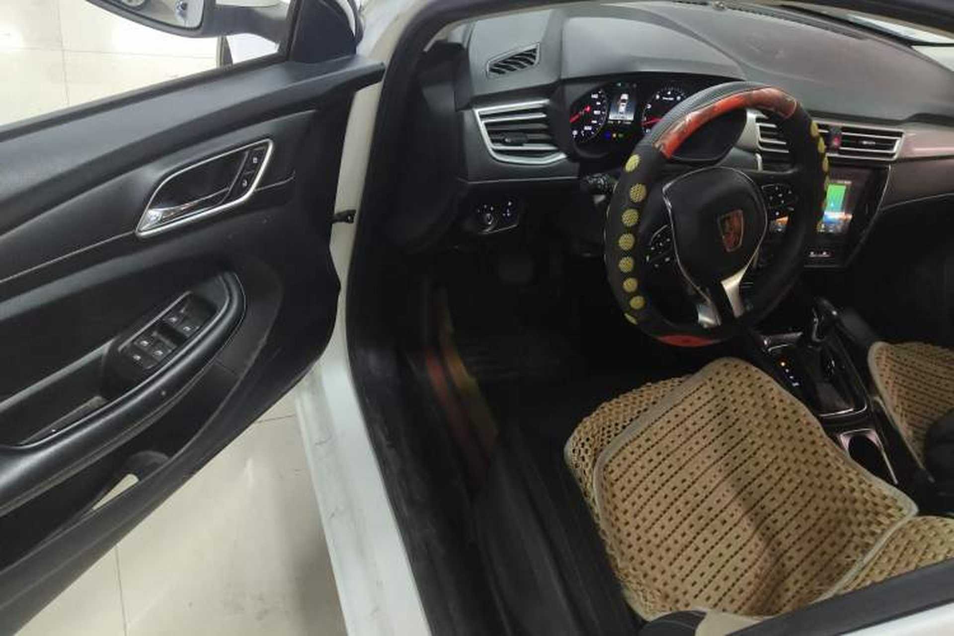 Used Roewe i5 2019 1.5L Automatic 4G Connected Linghao Edition Driver Seat