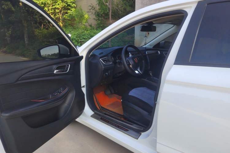 Used Roewe i5 2019 1.5L Automatic 4G Connected Linghao Edition Driver Seat