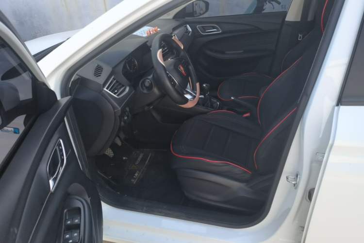 Used Roewe i5 2019 1.5L Manual 4G Connected Langyue Edition Driver Seat