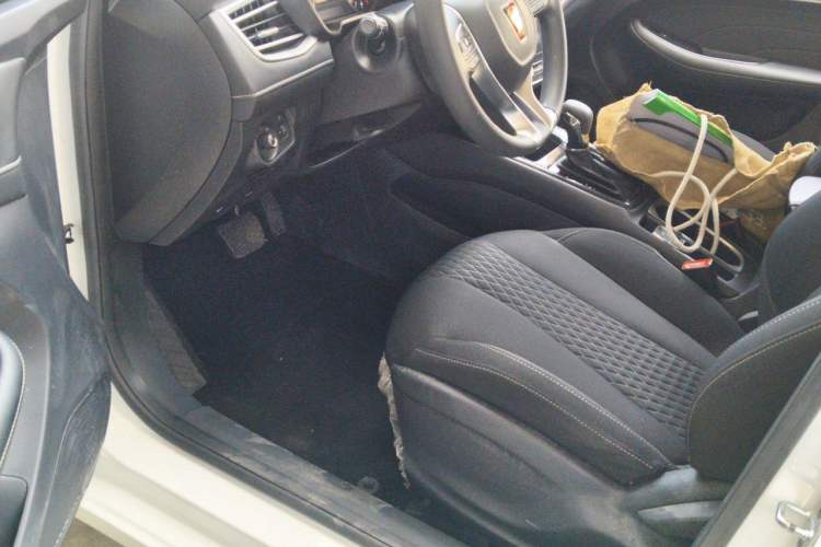Used Roewe i5 2019 1.5L Automatic 4G Connected Linghao Edition Driver Seat