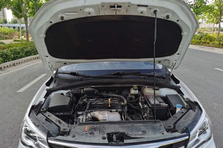 Used Roewe i5 2019 1.5L Automatic 4G Connected Linghao Edition Engine Bay