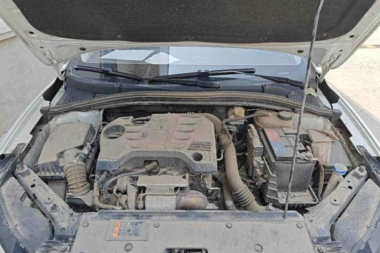 Used Roewe i5 2019 20T Automatic 4G Connect Luxury Flagship Edition Engine Bay