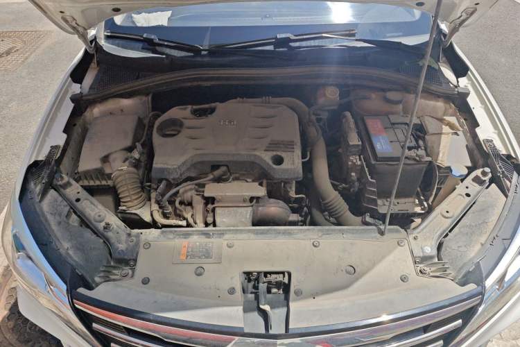 Used Roewe i5 2019 20T Automatic 4G Connected Supercharged Flagship Edition Engine Bay