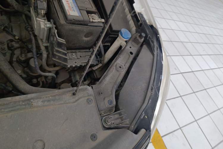 Used Roewe i5 2019 1.5L Automatic 4G Connected Langhao Edition Engine Bay Left