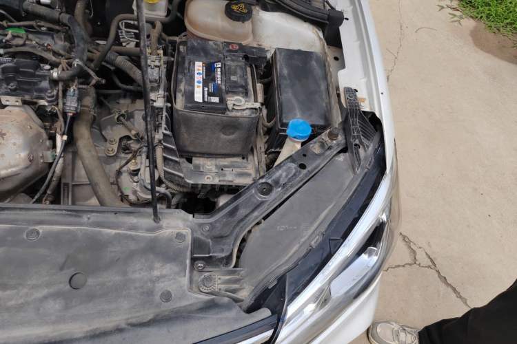 Used Roewe i5 2019 1.5L Automatic 4G Connected Linghao Edition Engine Bay Left