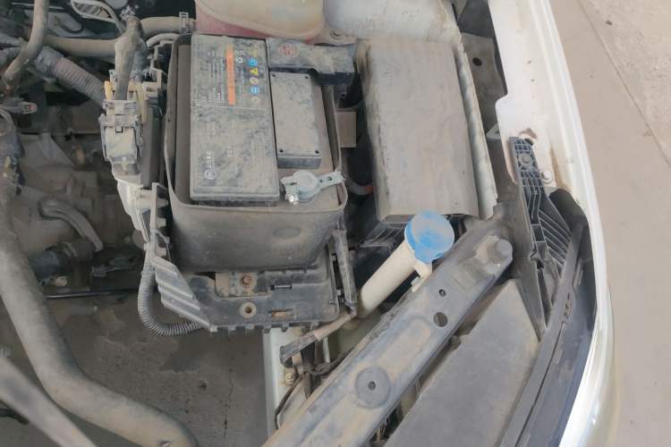 Used Roewe i5 2019 1.5L Manual 4G Connected Langyue Edition Engine Bay Left