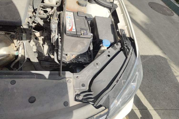 Used Roewe i5 2019 1.5L Manual 4G Connectable Langhao Edition Engine Bay Left
