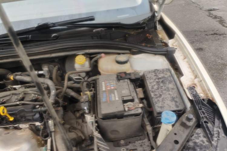 Used Roewe i5 2019 1.5L Manual 4G Connected Langyue Edition Engine Bay Left