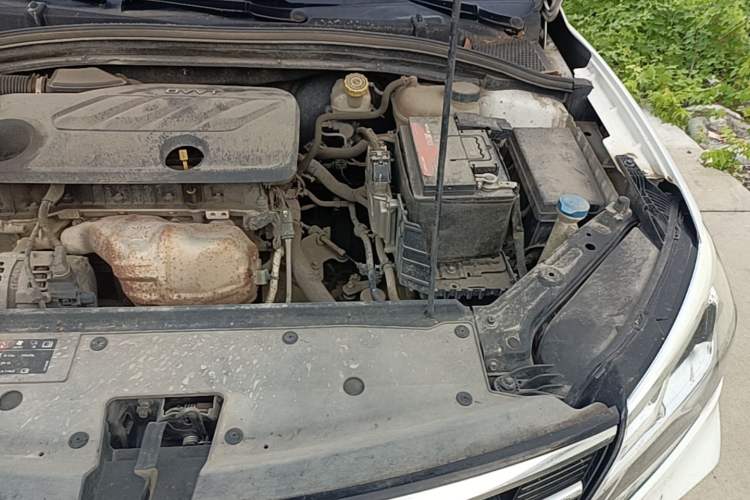 Used Roewe i5 2019 1.5L Automatic 4G Connected Langhao Edition Engine Bay Left