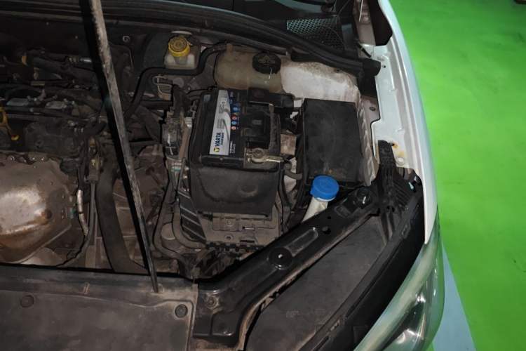 Used Roewe i5 2019 1.5L Automatic 4G Connected Langyue Edition Engine Bay Left