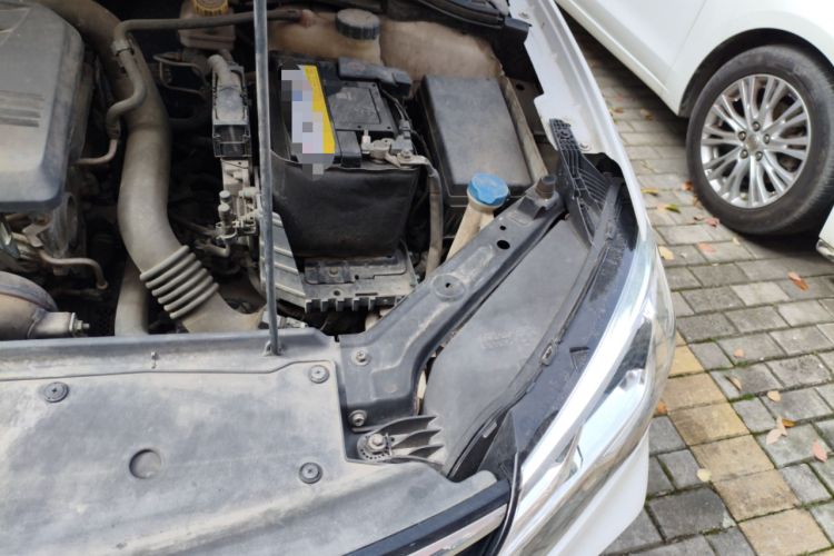 Used Roewe i5 2019 20T Automatic Intelligent Connectivity Super-Power Supreme Edition Engine Bay Left