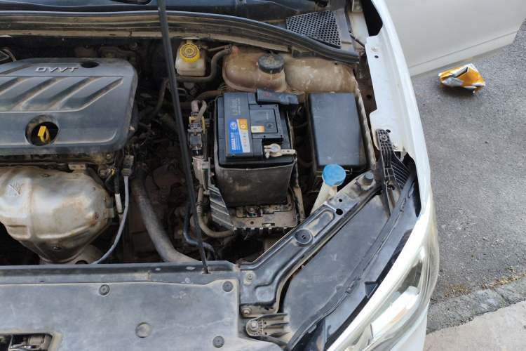 Used Roewe i5 2019 1.5L Automatic 4G Connected Langhao Edition Engine Bay Left
