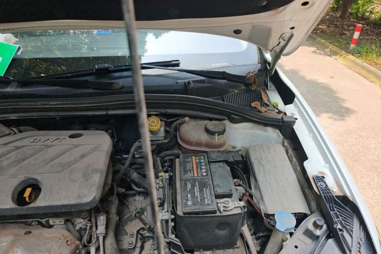 Used Roewe i5 2019 1.5L Automatic 4G Connected Langhao Edition Engine Bay Left