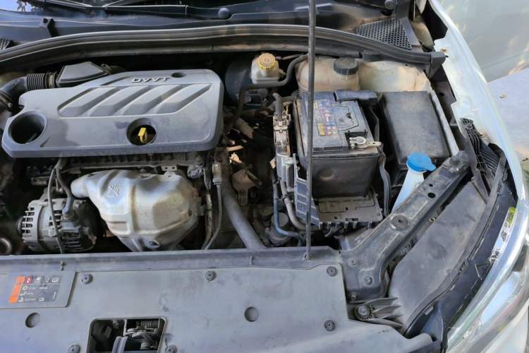 Used Roewe i5 2019 1.5L Automatic 4G Connected Langhao Edition Engine Bay Left