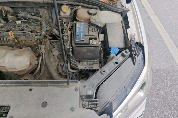 Used Roewe i5 2019 1.5L Automatic 4G Connected Langyue Edition Engine Bay Left