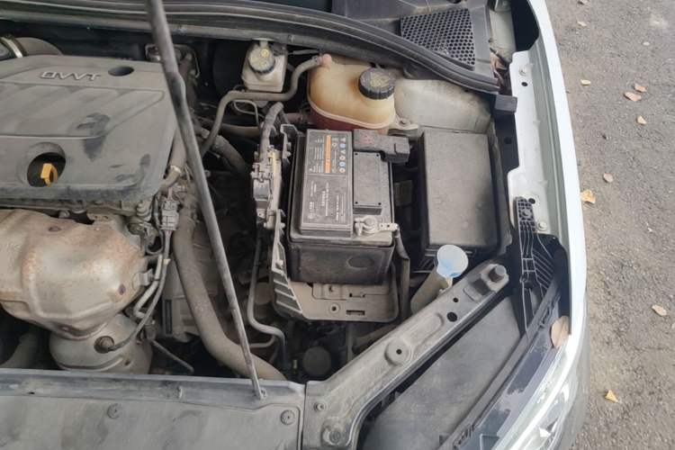 Used Roewe i5 2019 1.5L Automatic 4G Connected Langhao Edition Engine Bay Left