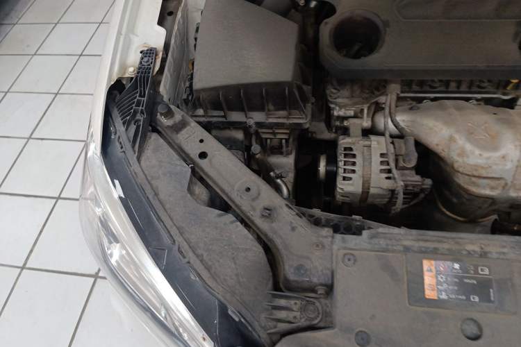 Used Roewe i5 2019 1.5L Automatic 4G Connected Langhao Edition Engine Bay Right